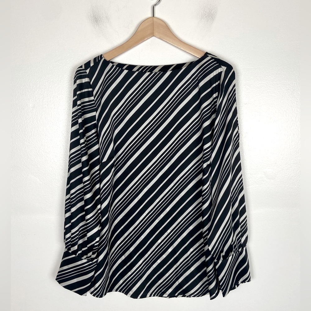 Chico's Silky Satin‎ Long Sleeves Top Size 2 US L Stripes Black & White Elegant